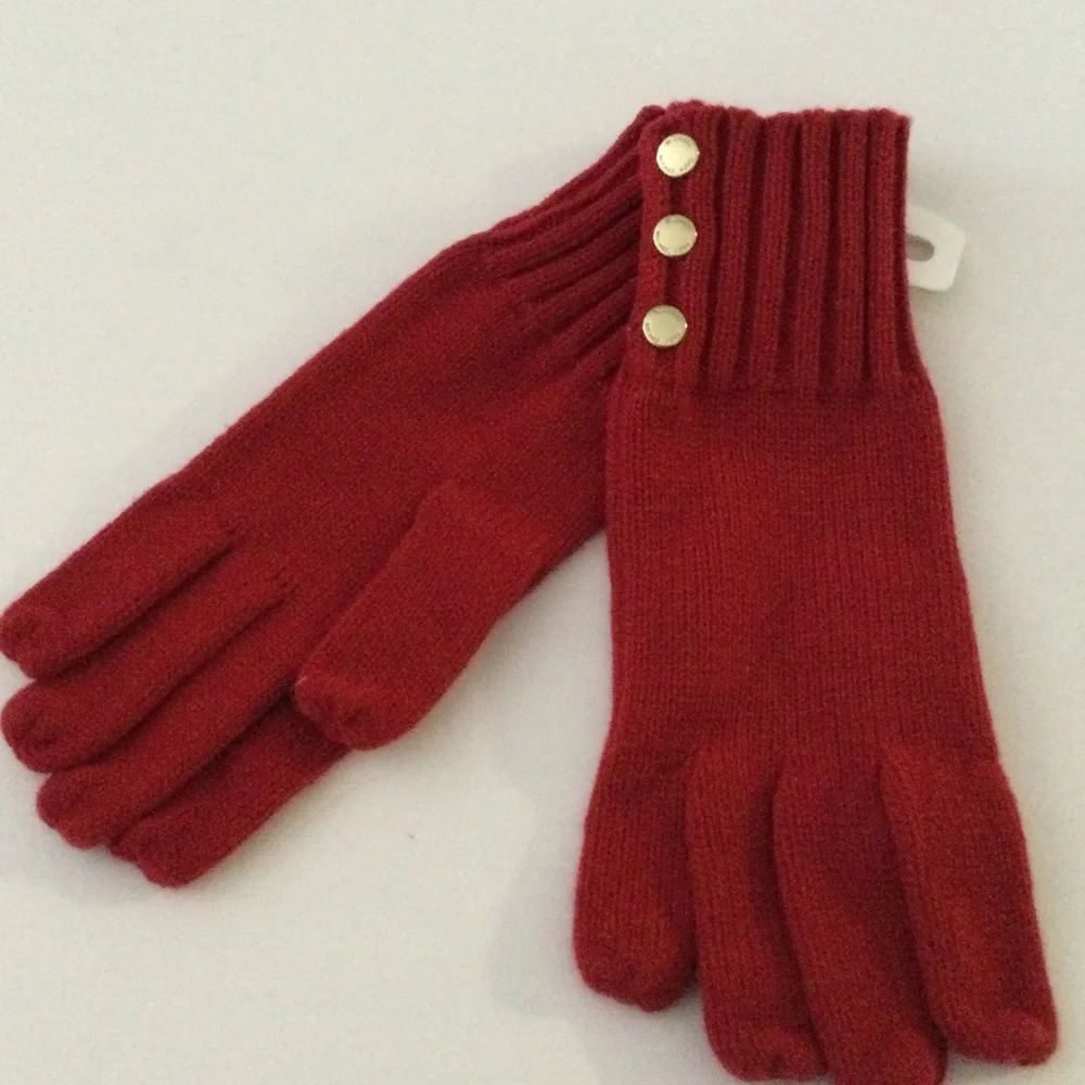 MICHAEL MICHAEL KORS WOMENS KNIT GLOVES WITH GOLD BUTTON DETAIL RED OS NWT